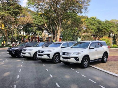 Xe 7 chỗ từ Tân Sơn Nhất – Đặt ngay để có tài xế chuyên nghiệp phục vụ!